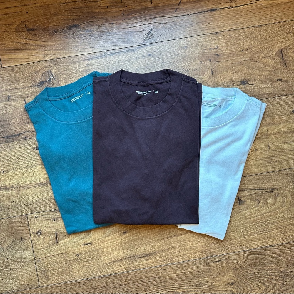 NWOT ABERCROMBIE & FITCH Essential Tee (3 Pack)